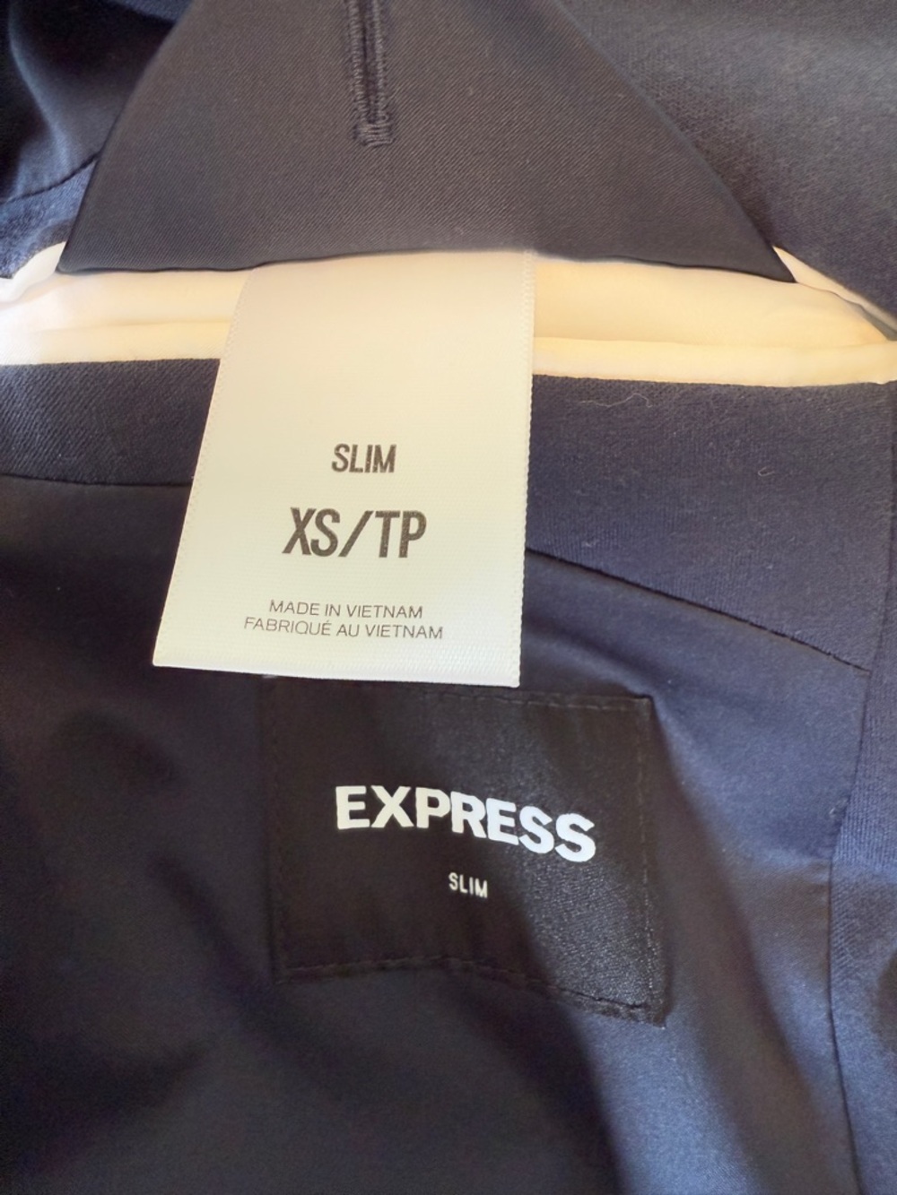 Express Men's Double-Breasted Blazer in Navy - Picture 4 of 4
